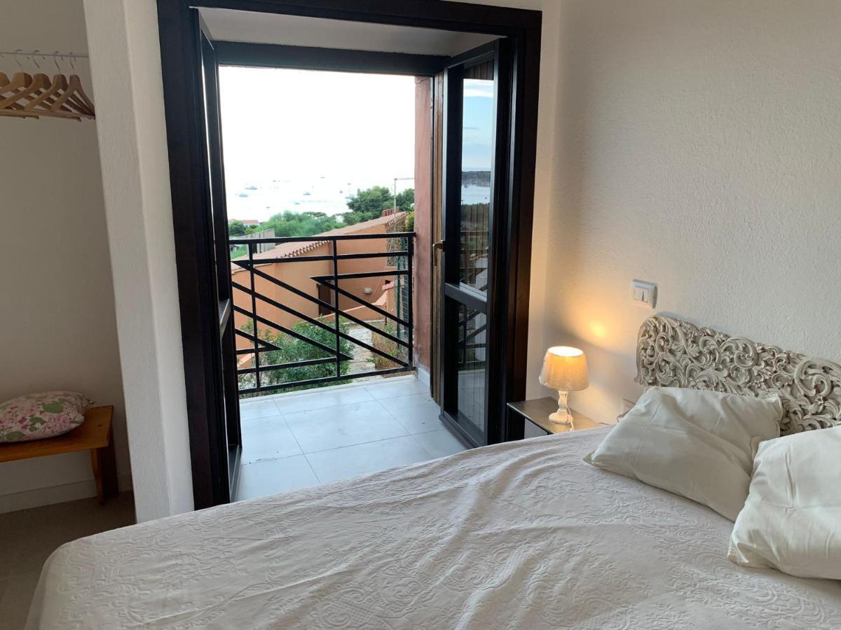 Villasimius Il Patio Sul Porto Eksteriør billede